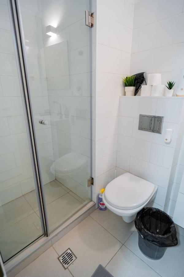 One Bedroom Flat In Bucharest'S Historic District Esterno foto