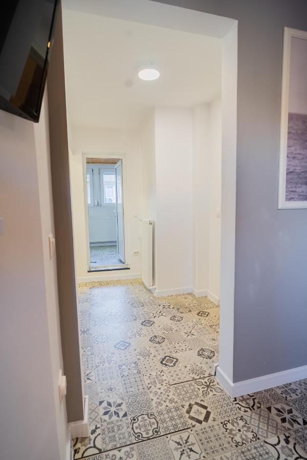 One Bedroom Flat In Bucharest'S Historic District Esterno foto